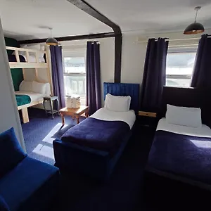 harriettes-guest-house.hotelsin-chester.com/